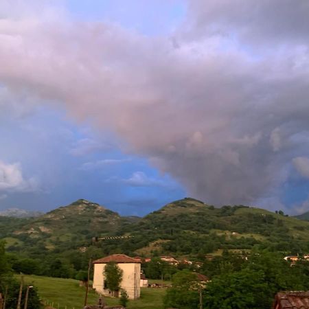 Posada El Pareon Sirviella Esterno foto
