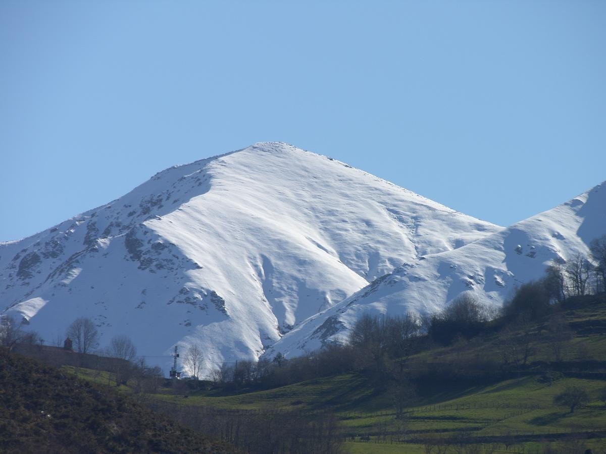 Posada El Pareon Sirviella Esterno foto